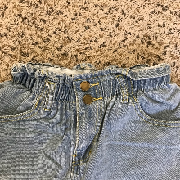 Elastic Waisted Jean Shorts - Picture 6 of 8